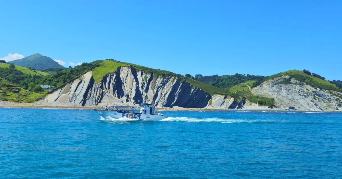 Flysch with boat